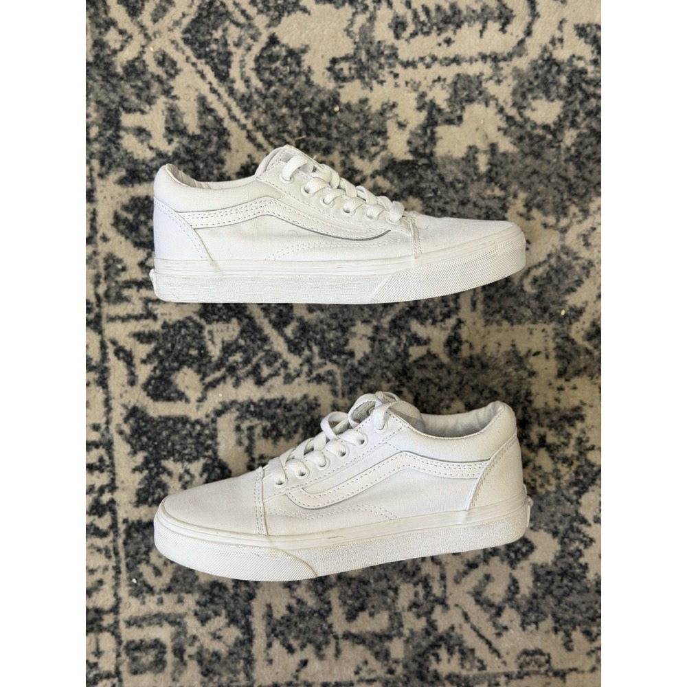 Van's Old Skool  Triple White Low Top Sneakers Womens 5 Men's 3